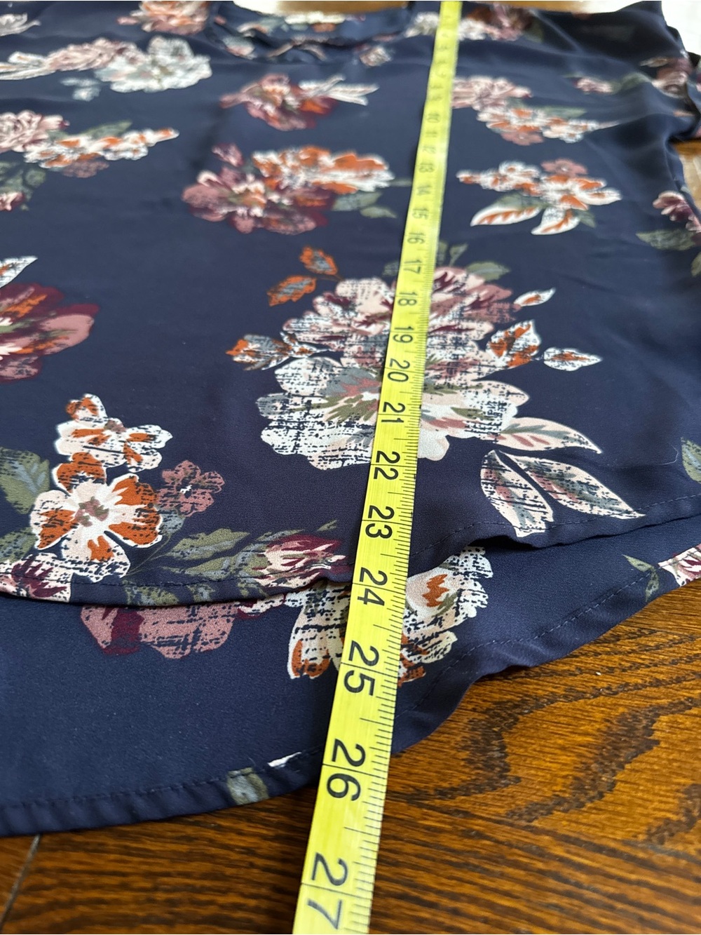 Maurices Navy Floral Short Sleeve Blouse Women's Size S - Picture 6 of 6